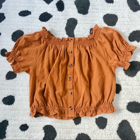 H&M Tops - H&M Cropped Top A6